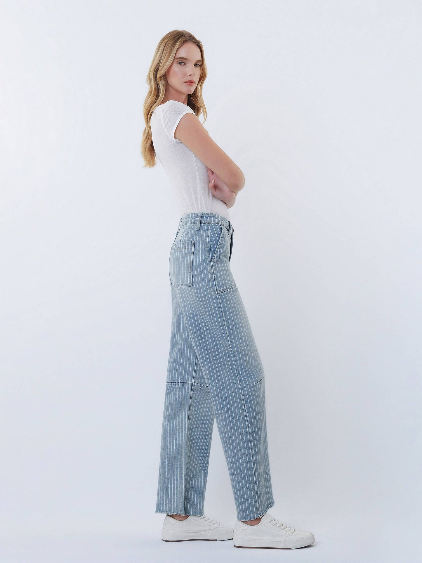 HIGH RISE STRIPED RAW HEM CROP BARREL JEANS V3811STR