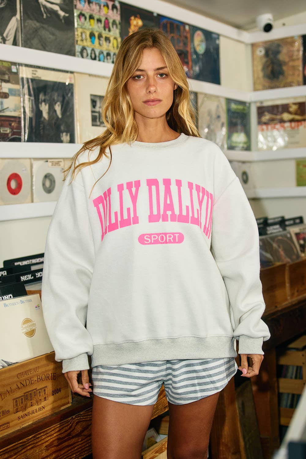 IT2821-DILLYDALLYINㅣReversible Oversized Sweatshirt