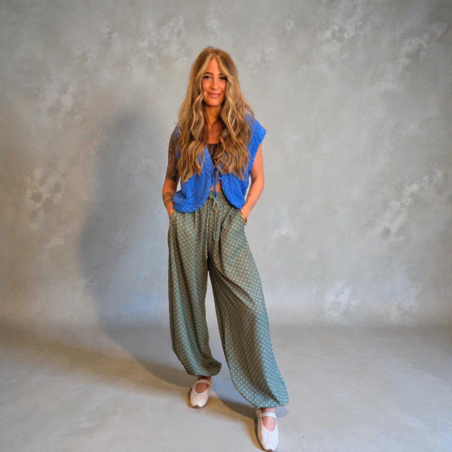 CT10210 Cable Knit Cropped Vest