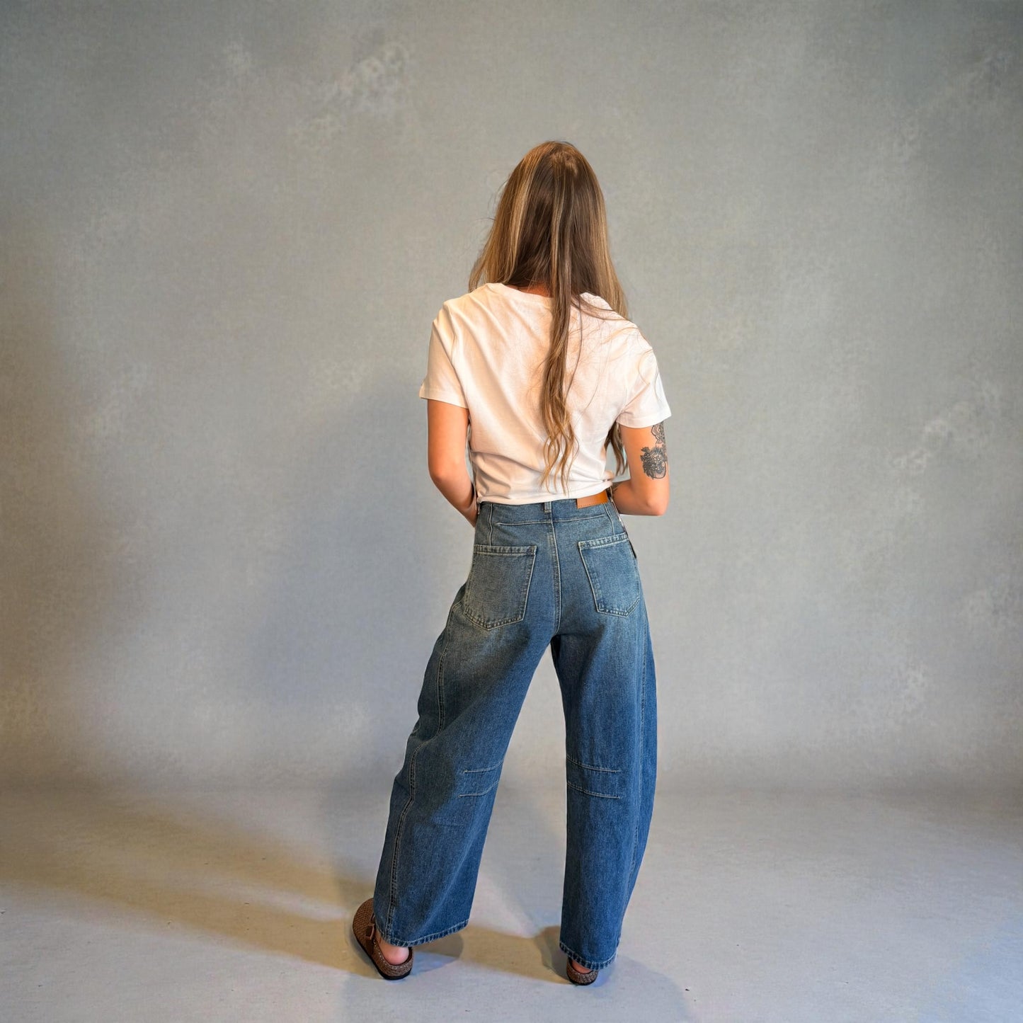 HIGH RISE STRIPED RAW HEM CROP BARREL JEANS V3811STR