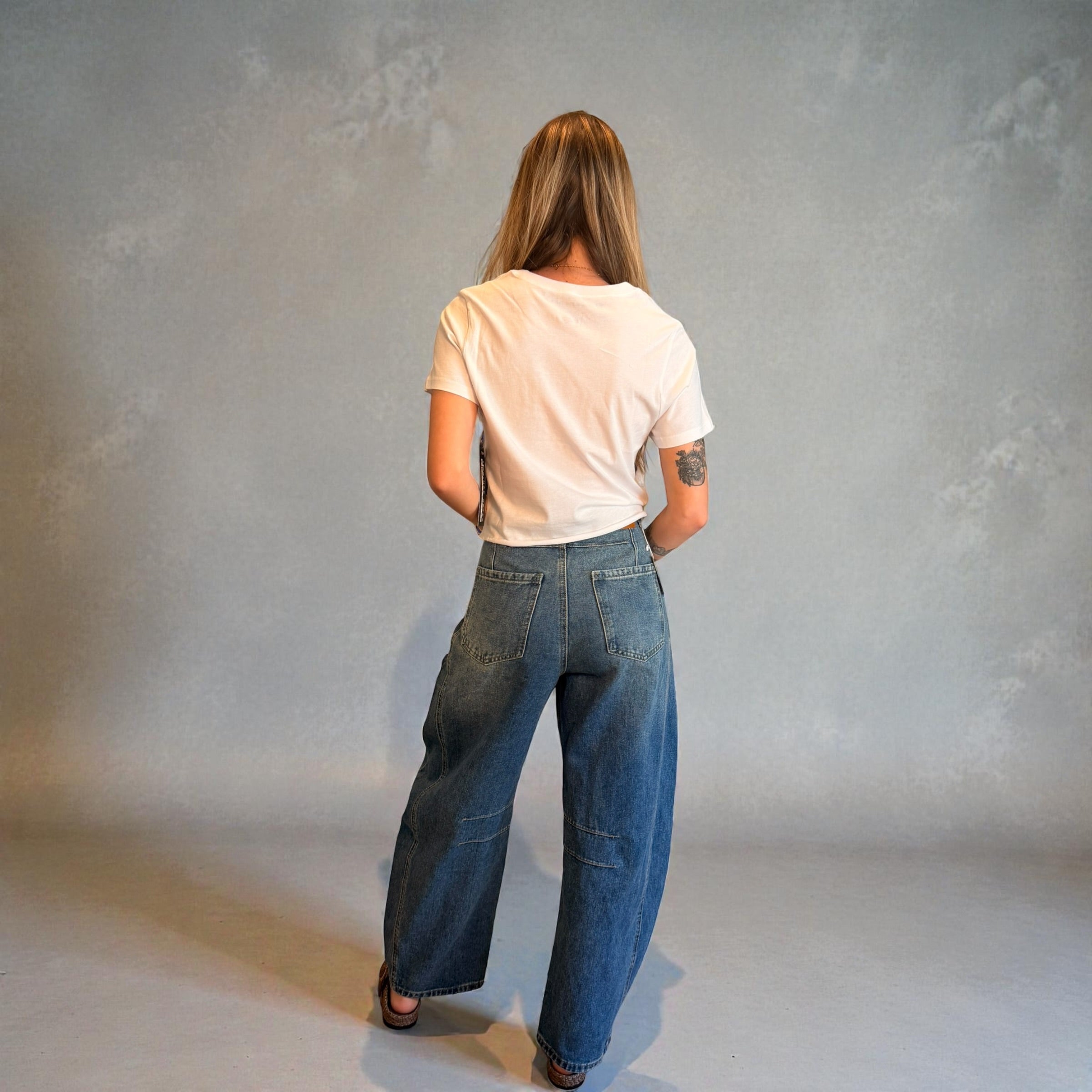 HIGH RISE STRIPED RAW HEM CROP BARREL JEANS V3811STR